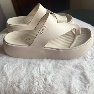 CROCS Women’s Platform Slide Sandals - Creamy Beige